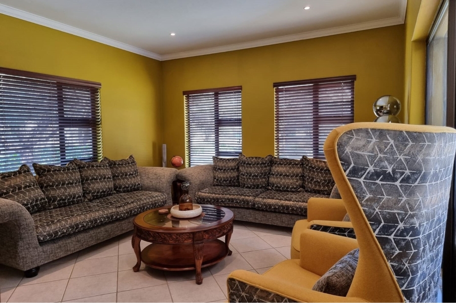 3 Bedroom Property for Sale in WestLake Country Safari Estate North West